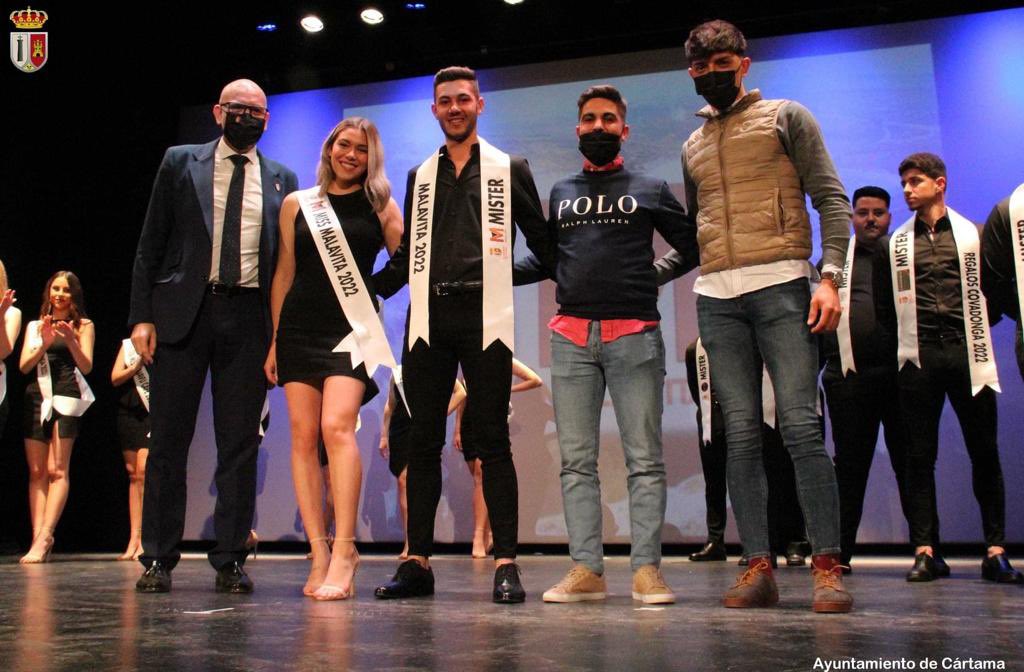 esteladjmnz's tweet photo. Dónde nos hemos metido @ivan__merino https://t.co/2Ycj6am5fA