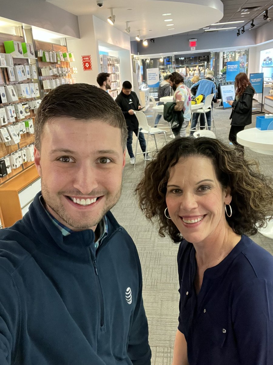 PDangleman's tweet photo. Workforce team in King of Prussia! Getting great feedback from the squad. Thanks for a great visit! @laupayne123 @Krystal_SrPPM @vaBILLios @tutztastic @realmccoy1988 @ElleNonnemacher @theeastregion #lifeatatt https://t.co/Qjya9Z574m