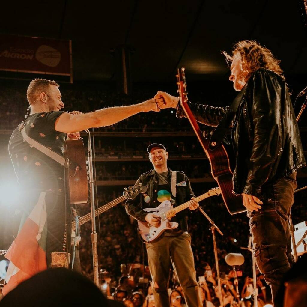 conciertosmxico's tweet photo. Coldplay 🤜🤛 Maná https://t.co/NSKjELnVg6