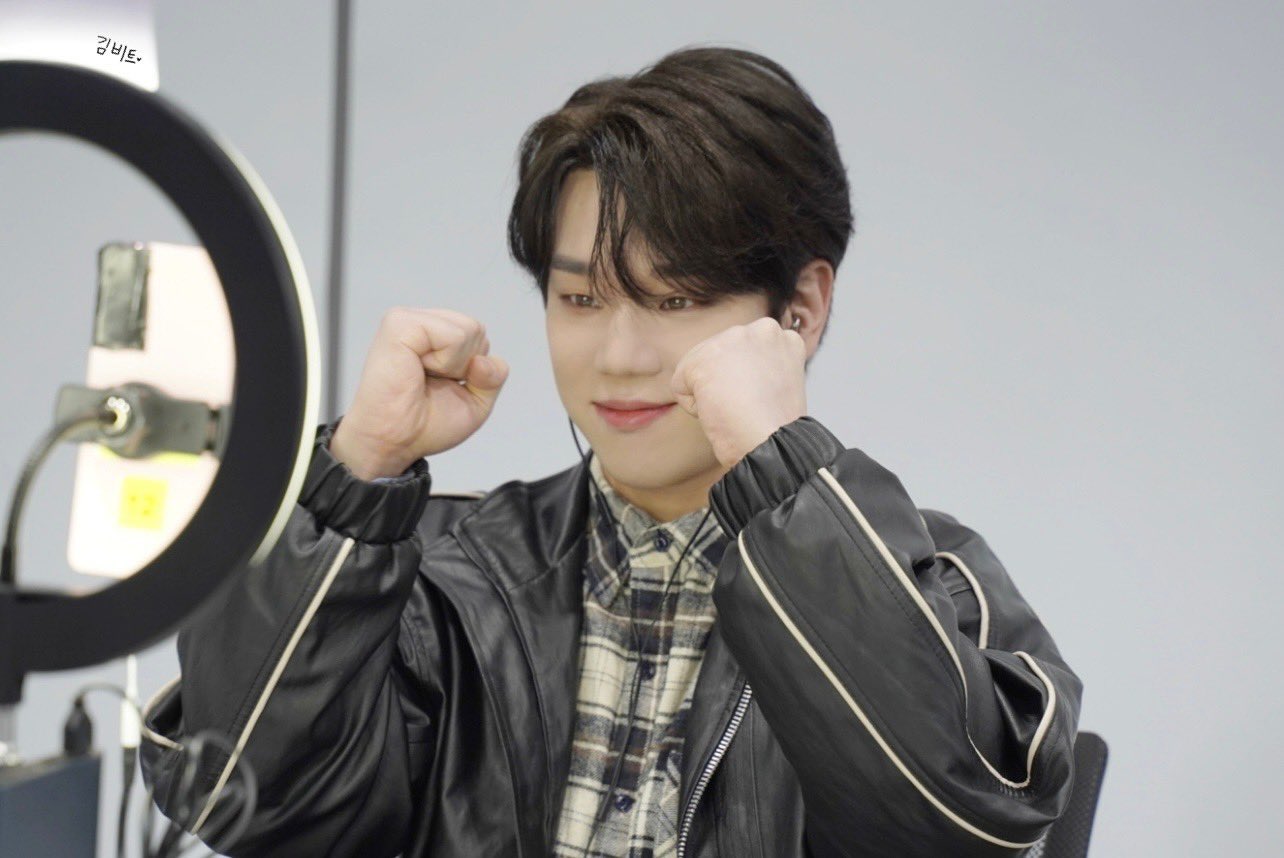 A.C.E BYEONGKWAN ビョングァン　サインポラ Kim Byeongkwan | A.C.E Wiki | Fandom
