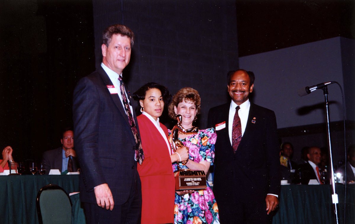 NaismithTrophy's tweet image. .@dawnstaley is now a two-time @wernerladderco Naismith Coach of the Year and is the only head coach, male or female, to win both the Naismith Coach of the Year and Naismith Player of the Year Award (Virginia: 1991, 1992).