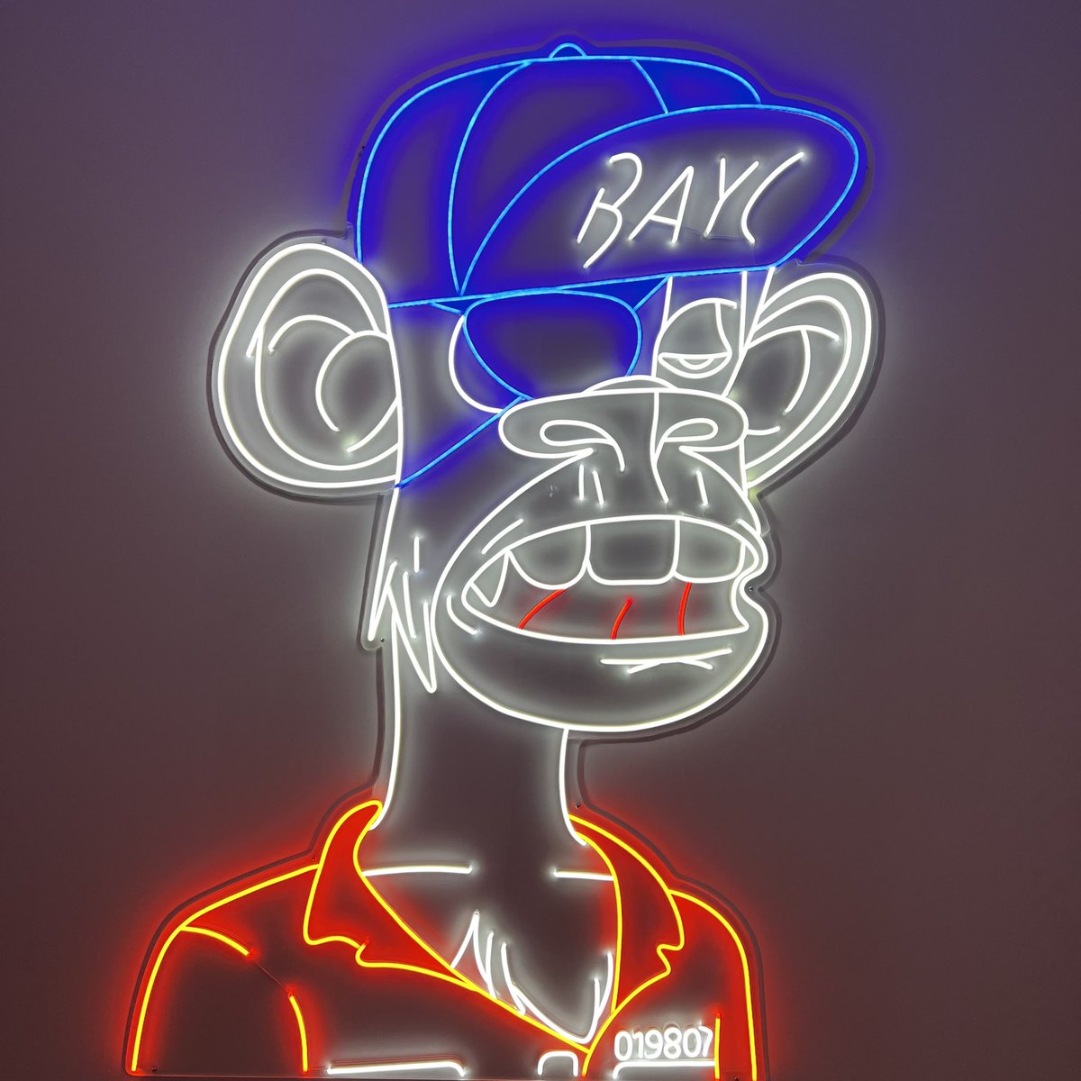 jay345678912's tweet photo. Huge shoutout to @NeonApesYC for hooking me up with this @BoredApeYC Neon. 

Looks like I’ll be 💎 🙌-ing this ape forever https://t.co/HKZ11BNHv5