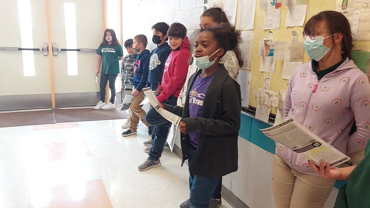 vserra05_LVES's tweet image. We read @Scholastic article and debated using philosophical chair strategy. Good listening and thinking skills displayed by these Bears! @LVerde_ES #AvidElementary #TeamSISD