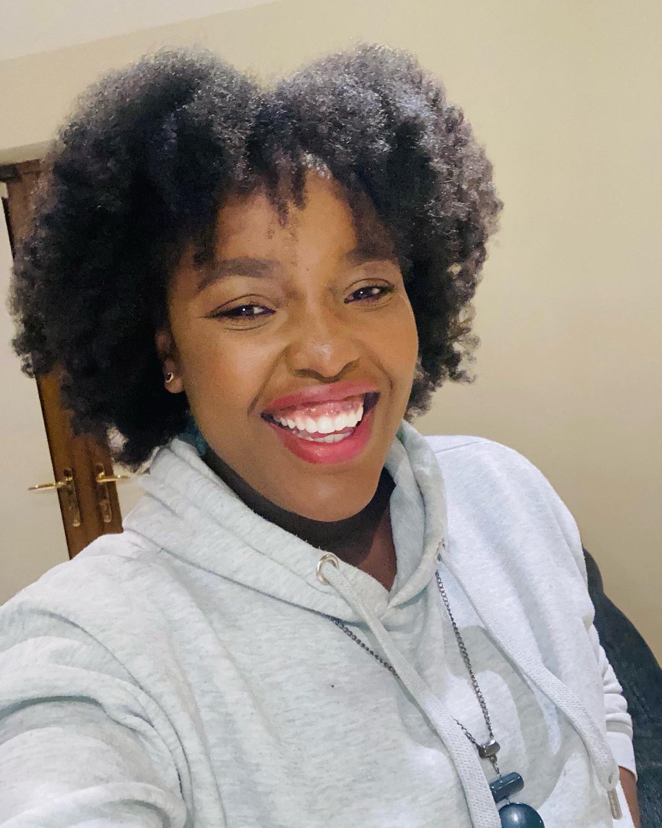 Uche_Tommy's tweet photo. When the hair is popping as big as the belly #3rdtimester #celebratingmyself #grateful https://t.co/DXwSakD39X