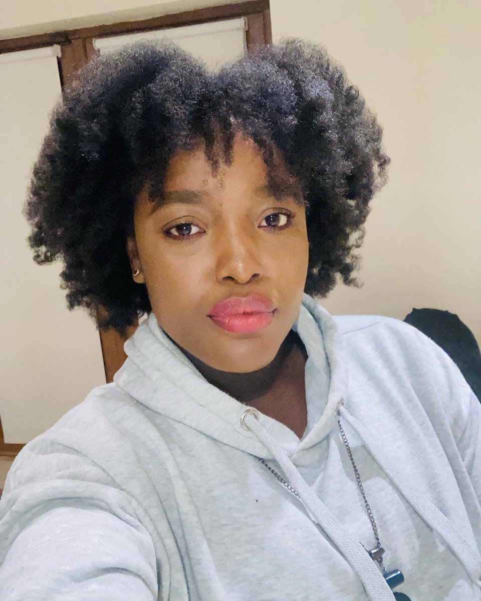 Uche_Tommy's tweet photo. When the hair is popping as big as the belly #3rdtimester #celebratingmyself #grateful https://t.co/DXwSakD39X