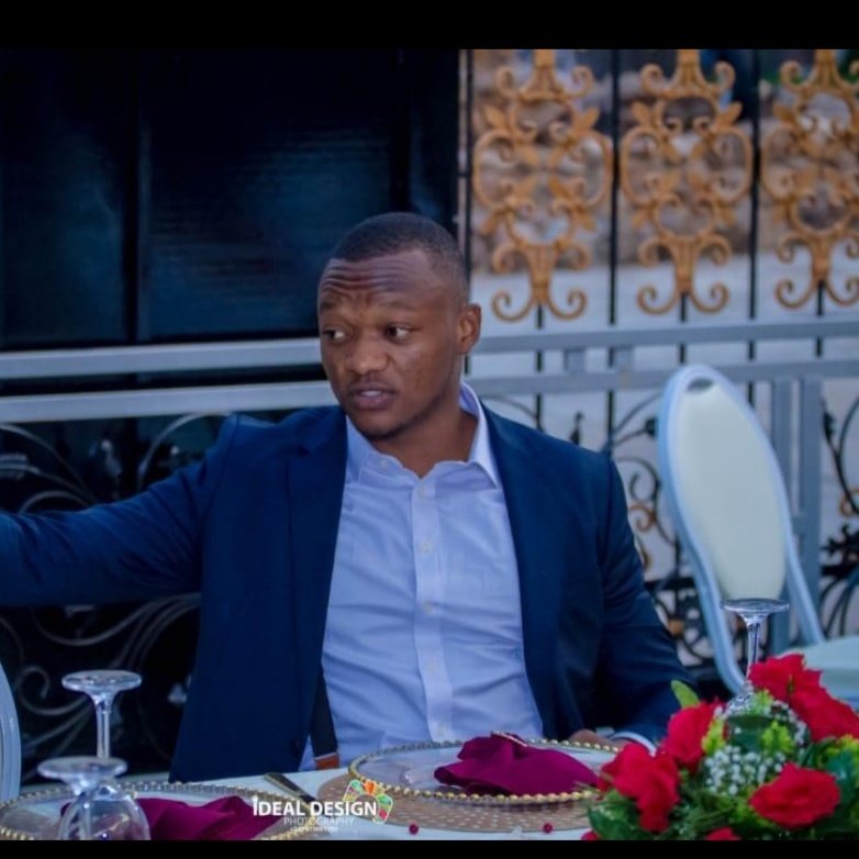 jered_kamba's tweet photo. #NouvellePhotoDeProfil https://t.co/DQ39AehP9R
