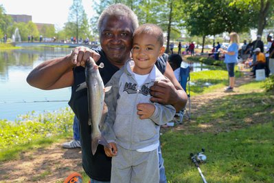 Community fishing event kicks off 2022 catfish stockings
LITTLE ROCK — The AGFCs Family and Community Fishing Program will kick off the 2022 catfish stocking season with a special event from 9-1 p.m. Sat., April 2. at MacArthur Park in Little Rock ...bit.ly/3Ltx12J