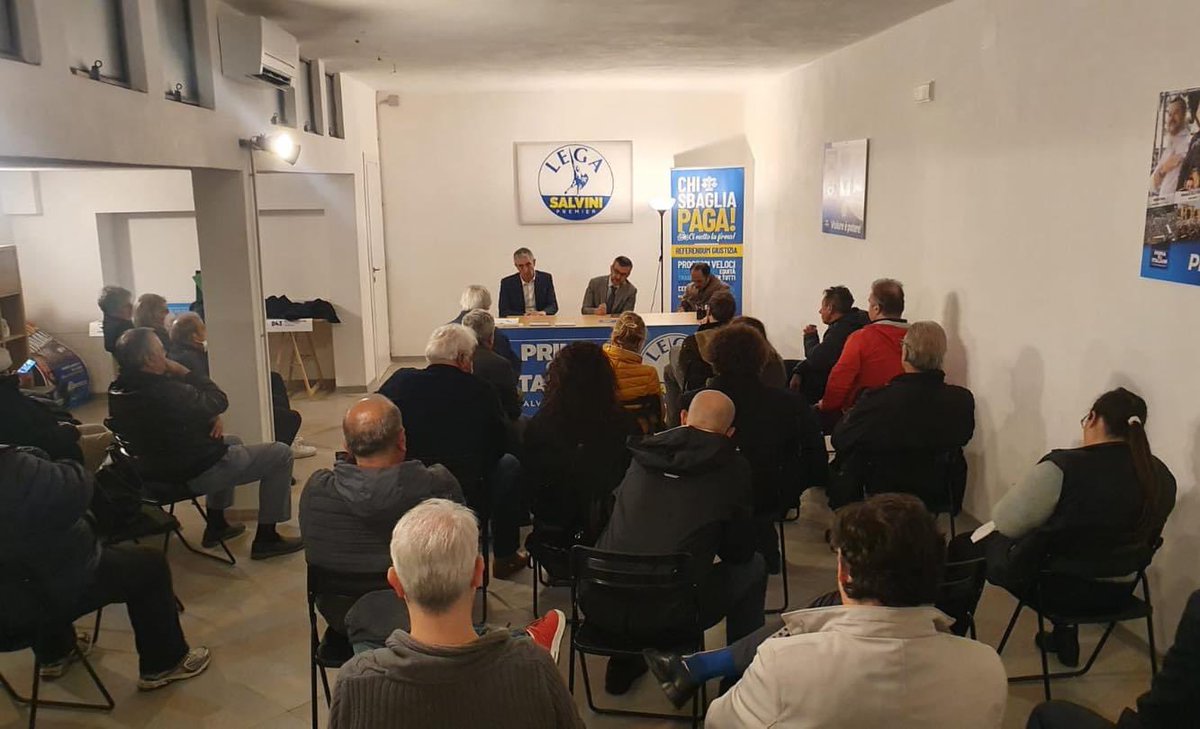 LegaMilano's tweet photo. Questa sera,
presso la sede #Lega di Viale Toscana, si è svolto un interessante e vivace confronto tra i presenti, sostenitori Lega e cittadini, ed il Consigliere regionale @MaxBastoni , la Consigliera comunale Annarosa #Racca ed il Commissario #Lega @bologninistefan https://t.co/zUvH3ZbFzJ