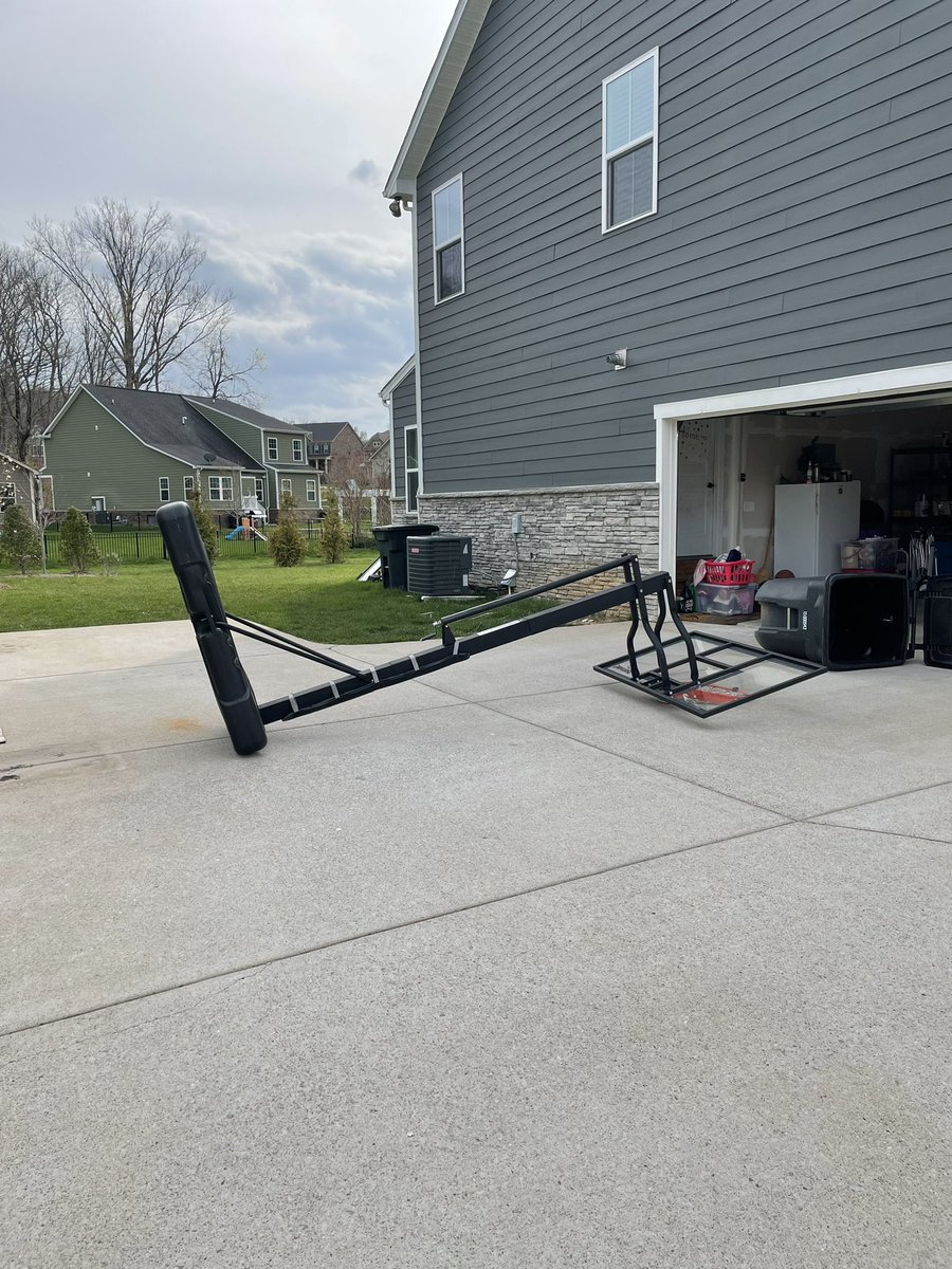 jessditorosmith's tweet photo. #tspotter @NashSevereWx Gusts of wind in south Franklin (in between 65 and 840)  took out our hoop 😭🏀 https://t.co/755Gbie3Ni