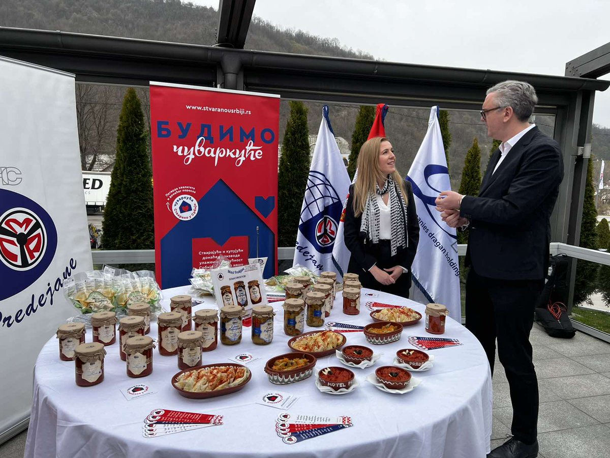 PregledMomo's tweet photo. Šest proizvoda firme Pobeda iz Predejana dobilo žig “Čuvarkuća”. Više inf. i fotografija na fejsbuk stranici revije Uno #čuvarkuća #privrednakomora #srbija #hrana #food #proizvodnja #kvalitet #predejane @Privrednakomora #proizvodi #izvoz #domaće https://t.co/jdbvC2tSGk