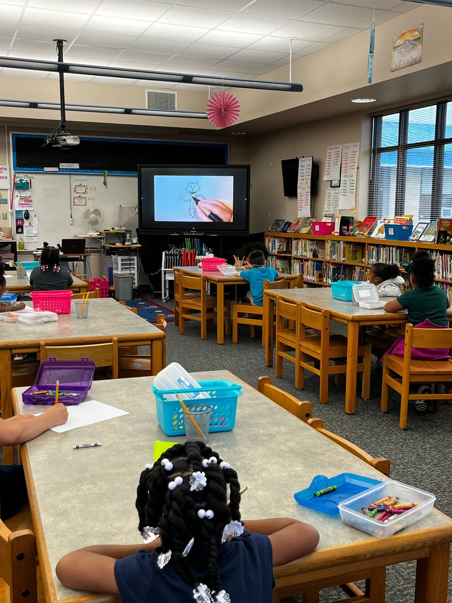 LoveTeach_Smile's tweet photo. Today students followed along as Dav Pilkey showed them step by step how to draw Dog Man and Petey. Thank you to @TeachingBooks for providing great videos like these. They are perfect to pair with the @Scholastic activities for “Reading Gives You Superpowers Week.” #ReadPilkey https://t.co/ZcfN7Y3hFh