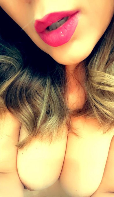 Vieni a scoprirmi su @MondoCamGirls scegli lo show che preferisci... anche di coppia. Non te ne pentirai&hellip;<a class="tags" target="_blank" title="On Twitter" href="/?out=eyJ0eXAiOiJKV1QiLCJhbGciOiJIUzUxMiJ9.eyJpYXQiOjE3MjUwNjMxNjUsImlzcyI6InR3cG9ybnN0YXJzLmNvbSIsIm5iZiI6MTcyNTA2MzE2NSwiZXhwIjoxNzU2NTk5MTY1LCJyZWRpcmVjdF91cmwiOiJodHRwczovL3R3aXR0ZXIuY29tL01vbmRvQ2FtR2lybHMifQ.VqS_So_WUbbT6830ZBP6l3S1ia13sN0GLZECuApG1842jMcEAsdl2vOnvC7hlMHzh8cLAfsD1CY2FlUgbboRnQ">@MondoCamGirls</a><a href="/tag/hot"class="tags"><span>#hot</span></a><a href="/tag/facial"class="tags"><span>#facial</span></a><a href="/tag/liveshow"class="tags"><span>#liveshow</span></a><a href="/tag/stockings"class="tags"><span>#stockings</span></a><a href="/tag/couples"class="tags"><span>#couples</span></a><a href="/tag/skypeshow"class="tags"><span>#skypeshow</span></a>