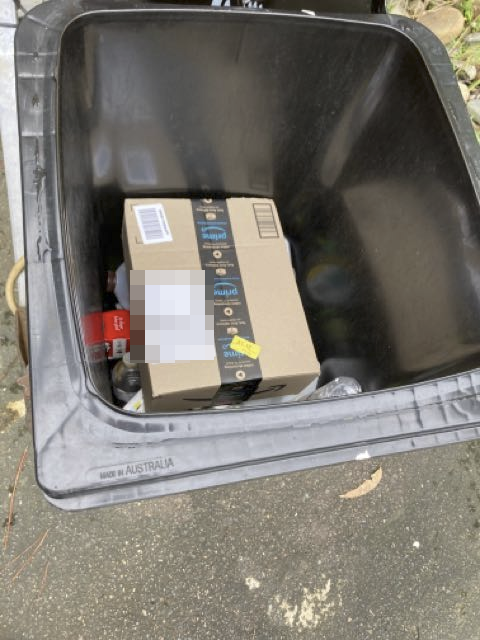 JeremyWDL's tweet photo. @AmazonHelp For next time can you tell Flex drivers not to put parcels in the bin? https://t.co/2CRdkntT9a