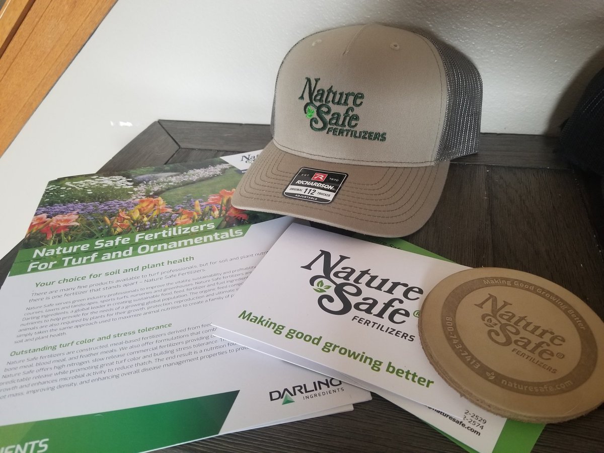SuperTimG132's tweet photo. Richardson hat game continues to grow! Thanks @TurfMend and @GreensPro @NatureSafe for packages this week. Wore the #NatureSafe hat to dinner last night. That may become the date night hat! #Turfmend hat be worn when I go get my hairs cut as motivation to the barber #appreciateya https://t.co/CjnvWrOSnl