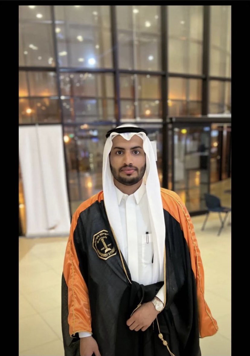 نبارك لإبن القبيله مصلح صالح العبادي الحارثي تخرجه من جامعة الملك فهد للبترول والعادن. وفقه الله