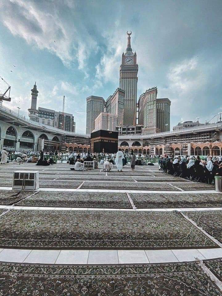 semo6696's tweet photo. قلبي متعلق بها ، فاللهم ارزقنى طوافها. 🕋🖤 https://t.co/HMZHGBRDNj