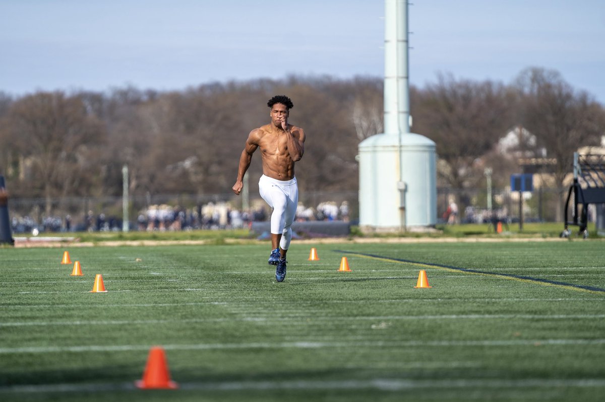 💨💨 <a href="/MikeyMcmorris5/">Mike</a> 

#GoNavy | #BuiltDifferent