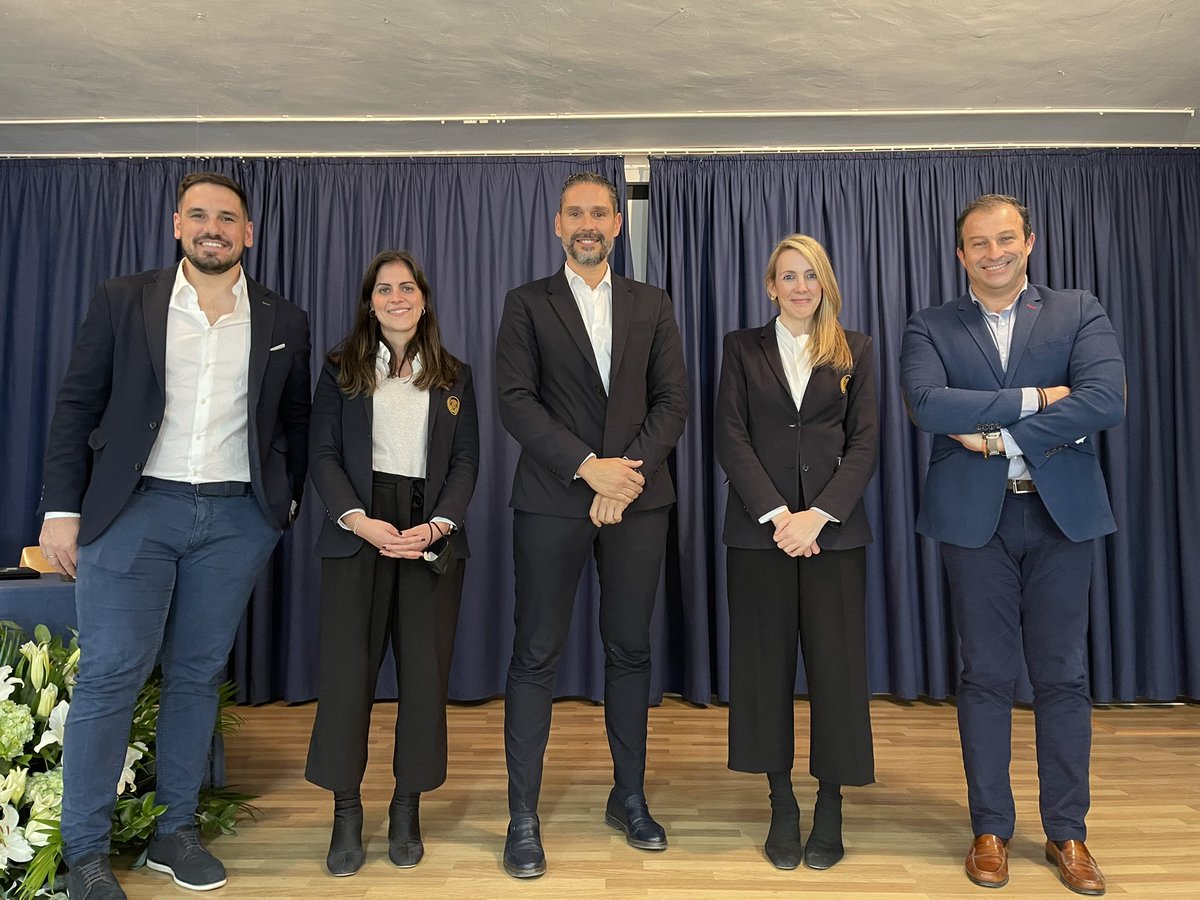 Emilio Torres (@emiliotorresedu) on Twitter photo Hoy hicimos parada en el Colegio Sant Mary de Sevilla 📍🇪🇸 para seguir reflexionado sobre los “why?” de la innovación educativa.
Mañana nos vemos en el Colegio Romeral de Málaga 📍
Con <a href="/EIMlearning/">eimlearning</a> <a href="/Progrentis/">Progrentis</a> <a href="/juaneimtech/">Juan Guerrero</a> y <a href="/Marcos_Ascanio/">Marcos Ascanio</a> Hoy hicimos parada en el Colegio Sant Mary de Sevilla 📍🇪🇸 para seguir reflexionado sobre los “why?” de la innovación educativa.
Mañana nos vemos en el Colegio Romeral de Málaga 📍
Con <a href="/EIMlearning/">eimlearning</a> <a href="/Progrentis/">Progrentis</a> <a href="/juaneimtech/">Juan Guerrero</a> y <a href="/Marcos_Ascanio/">Marcos Ascanio</a>