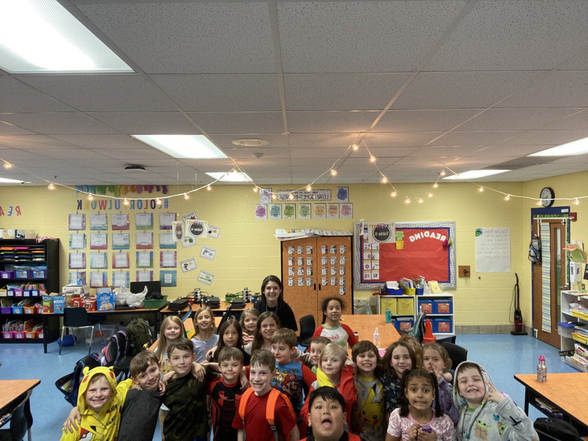 MCooper_teach's tweet photo. We ❤️ PJ Day!! https://t.co/POKlo2J6Vh