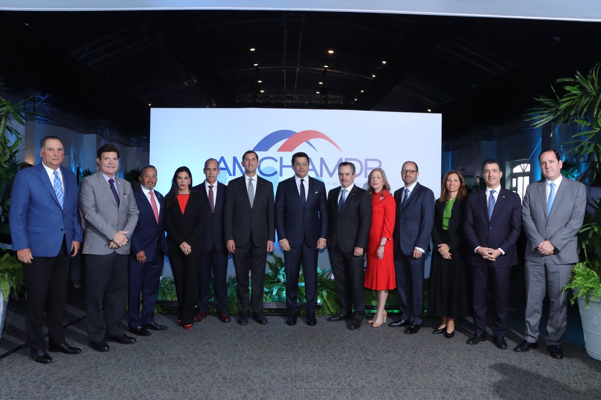 AMCHAMDR's tweet photo. Hoy desde el Garden Tent celebramos nuestro #AmchamDREncounter, que tuvo como orador invitado a David Collado, ministro de turismo.

#AmchamDR #Conectar #Representar #AmchamDREncounter #DavidCollado #TurismoRD https://t.co/fA208V74mr