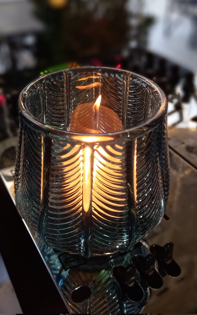 SrMardelmar's tweet image. Hoy en @MercadoCentro 
pongo música 
y un poquito de onda.