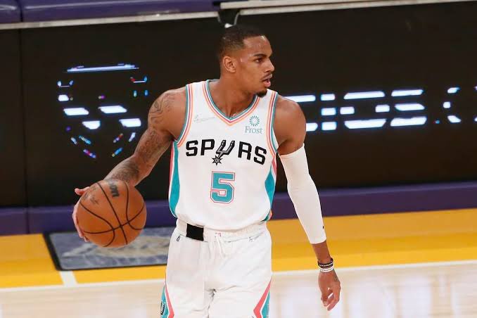 EminitePicks_'s tweet photo. Picks del día para NBA
San Antonio Spurs +6
Hornets -3

Déjenme esos ❤️ si me siguen.

$1000 PESOS GRATIS HOY ENTRE TODOS LOS QUE DEN RT Y ❤️. https://t.co/yoYDT5iHsc