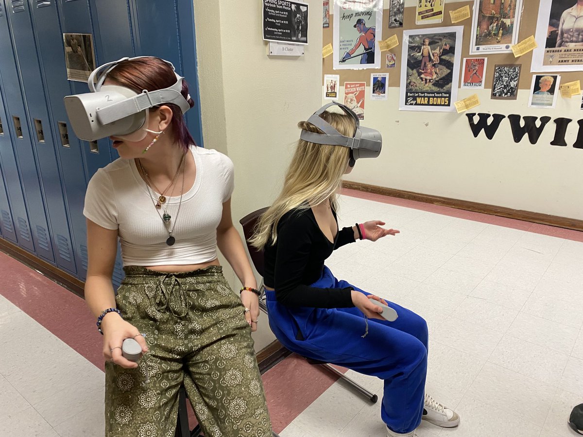 A tour of the Anne Frank house using virtual reality-a powerful way to learn her story ⁦<a href="/SRMWarriors/">Soule Road Middle Warriors</a>⁩ ⁦<a href="/LCSDOfficial/">Liverpool CSD Official - New York State</a>⁩ ⁦@SRM8rHumanities⁩