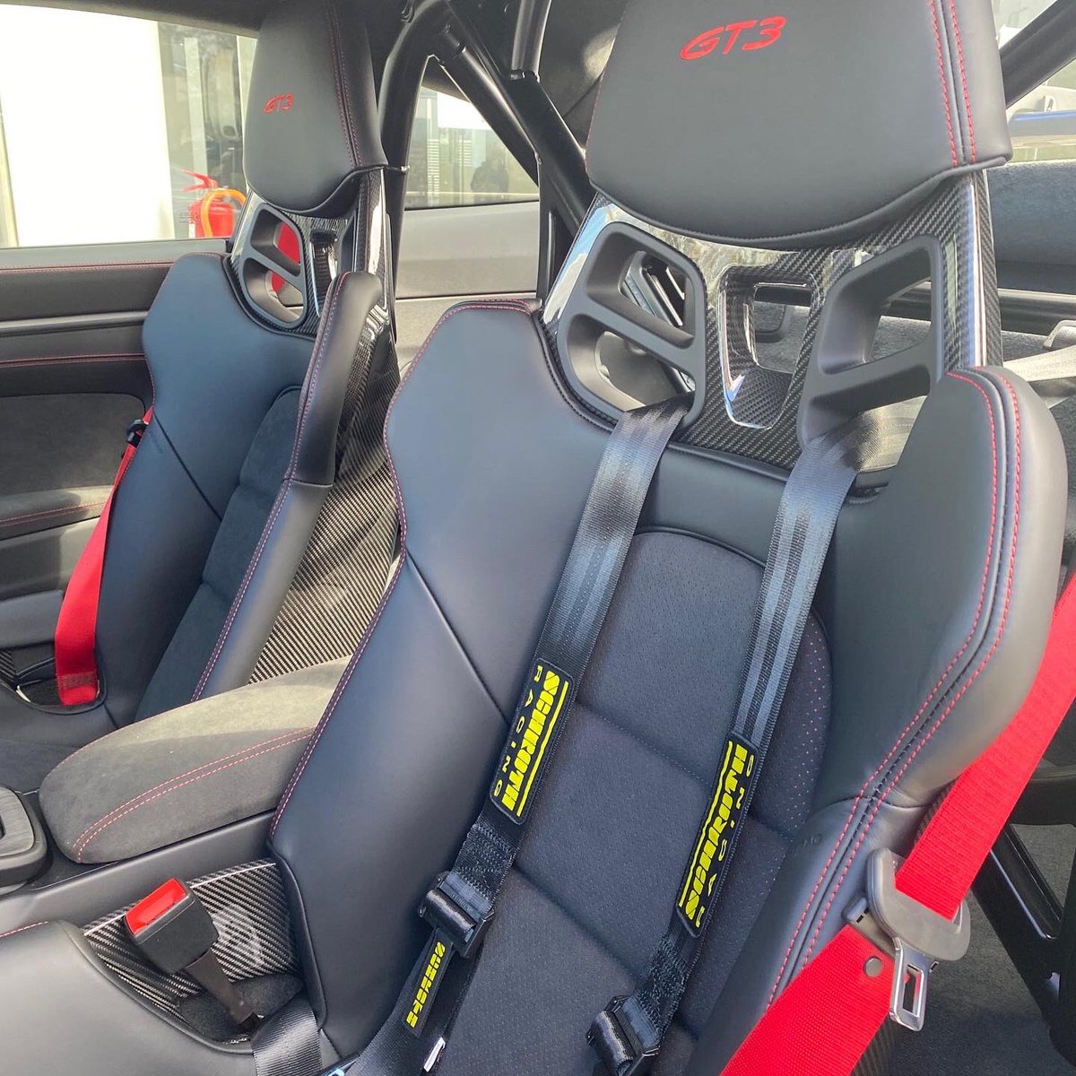 PorscheHellas's tweet photo. Έφυγε! Καλοτάξιδο!
#PorscheHellas #Porsche #Porsche911GT3 #PorscheCenterAthens #staysafe #MoveExperienceLive https://t.co/XKSwuXIjBU