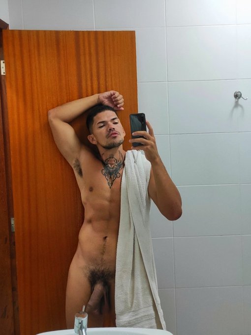 Normalizem o nude de p*u mole! https://t.co/p7dWSYEhpf