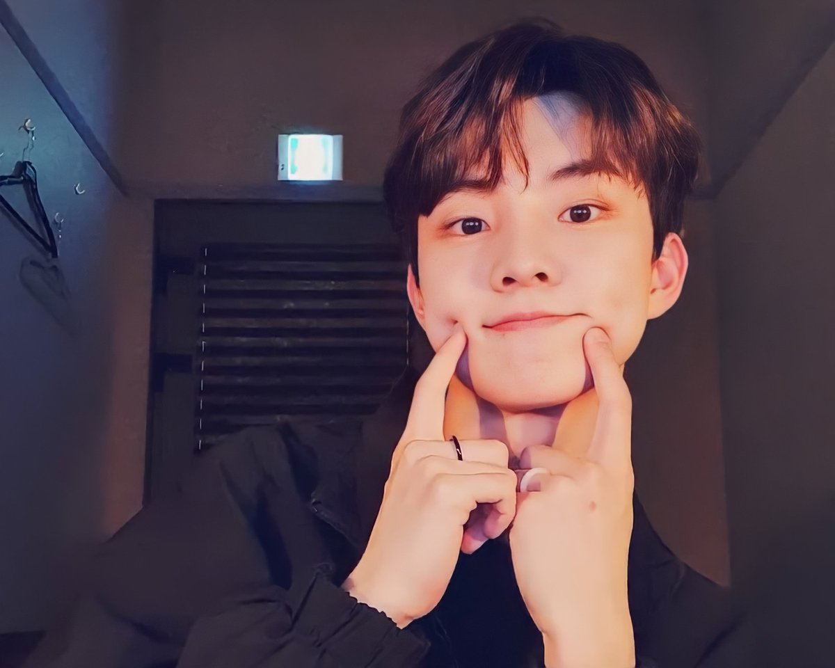 THEBOYZ_HD's tweet photo. 📷[#PHOTO] VLIVE
~#Q #CHANGMIN #THEBOYZ https://t.co/1LRgQffEu1