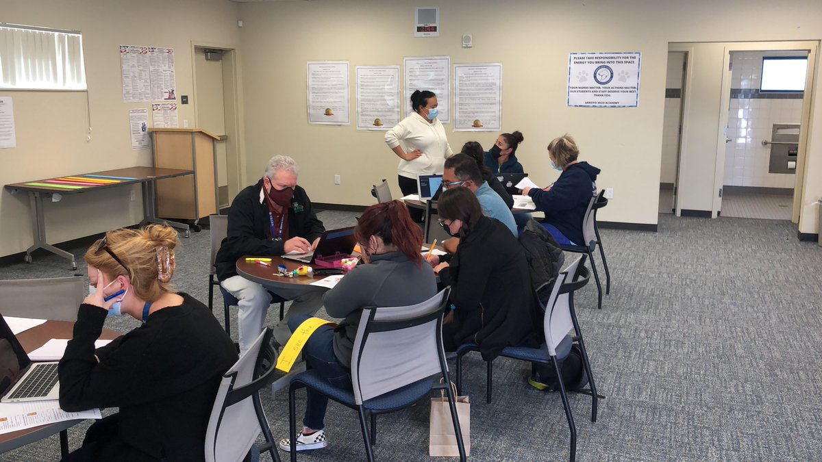 VVMS_Principal's tweet photo. Small group PD @ASAPolarBears @GUSDEdServices @verodher @zjgalvan #ASAPpolarbears #ProudtobeGUSD https://t.co/YWcAxKeshU