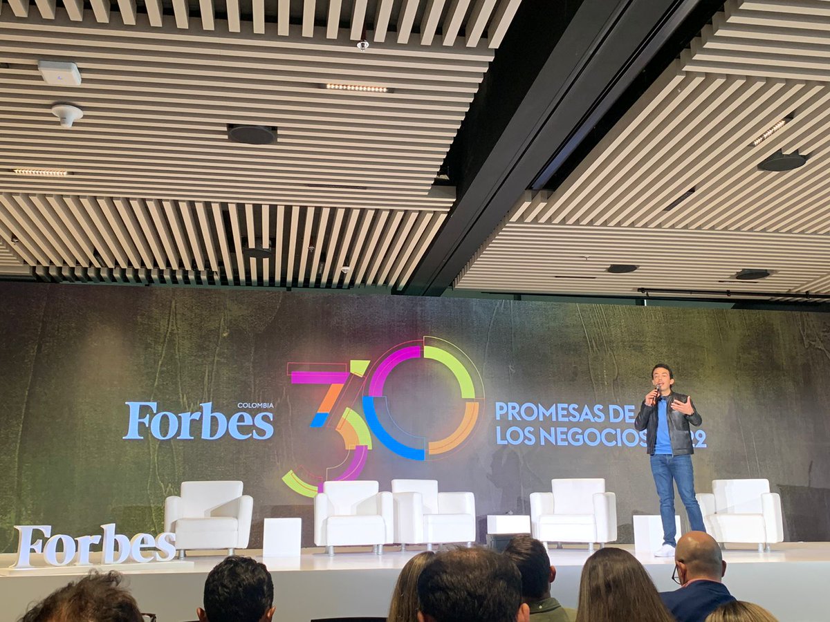colombiafintech's tweet photo. Estuvimos presentes en las #30PromesasForbes junto a nuestro Director de Operaciones💃🏻🙅🏻‍♀️ Acompañando a también a uno de nuestros #CFMembers @IncMinka🔥¡Gracias por la invitación @forbescolombia! 🚀 Nos encanta ver esta cantidad de #Startups que van para arriba👏🏼🕺🏻 https://t.co/0ATyPoaF1m