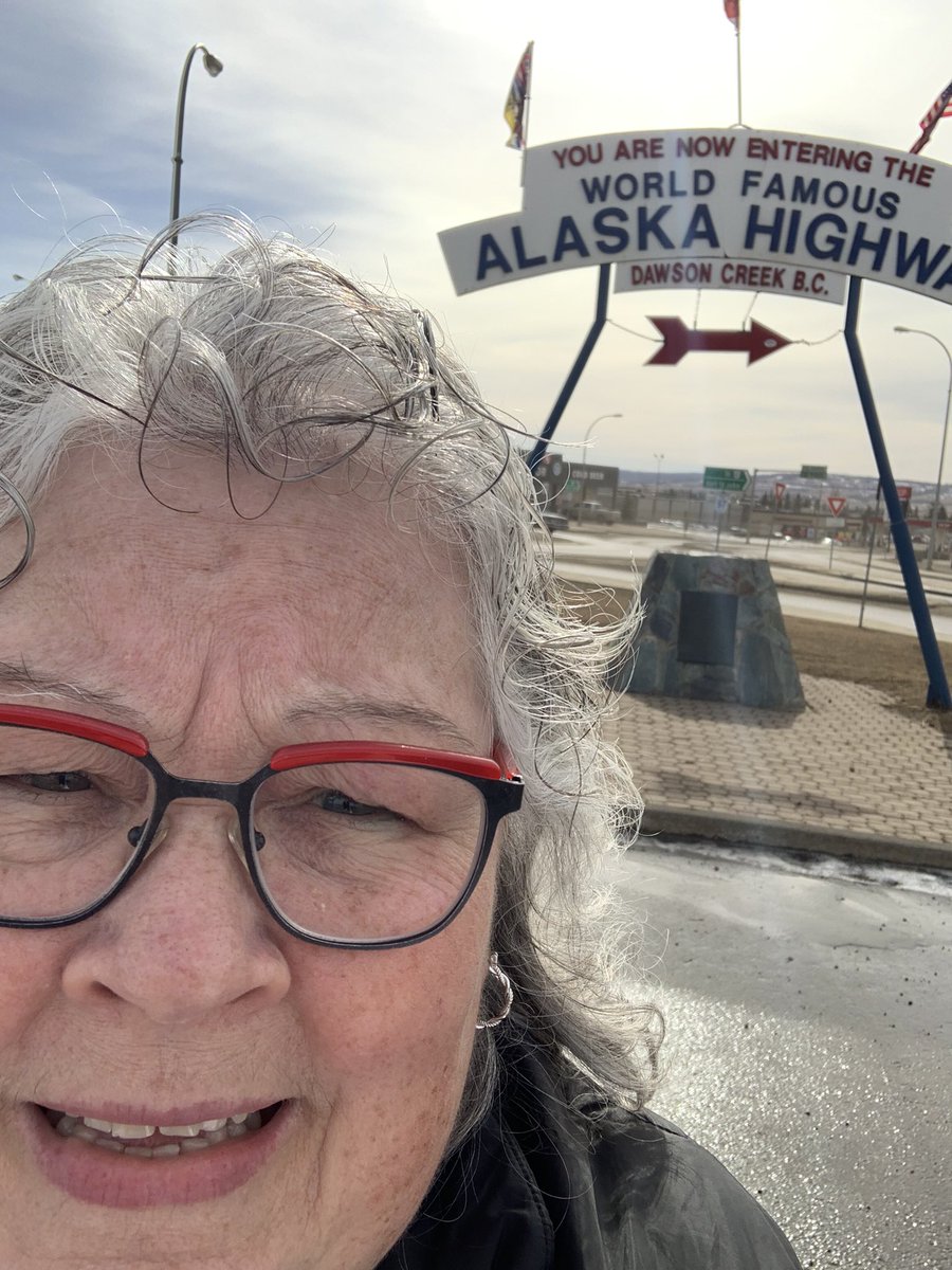 scottieschicken's tweet photo. @Curling_Alberta so excited to get home in time to help out @LeducCurling for Championship. Gotta show a little β€οΈ to my Saskie peeps. Go @TeamSilvernagle and team with @Dustin_Mikush as well as the other teams. #curlfam #roadwarrior #goodlife @TeamBottcher https://t.co/j7ViTpveJ1