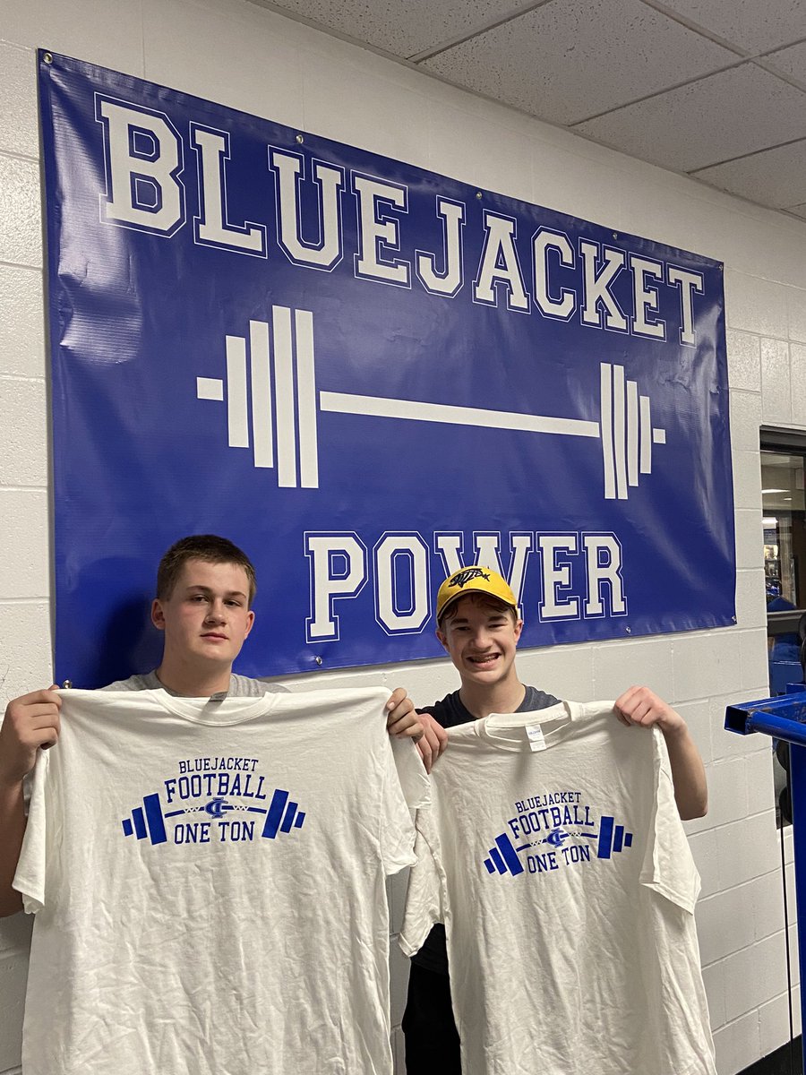BluejacketFB's tweet photo. Racking up awards! Piling up awards! Moving Iron! Riley, Wyatt, Alex, Hunter, Sam! #tonclub #jacketpride https://t.co/ED71YRgnRO