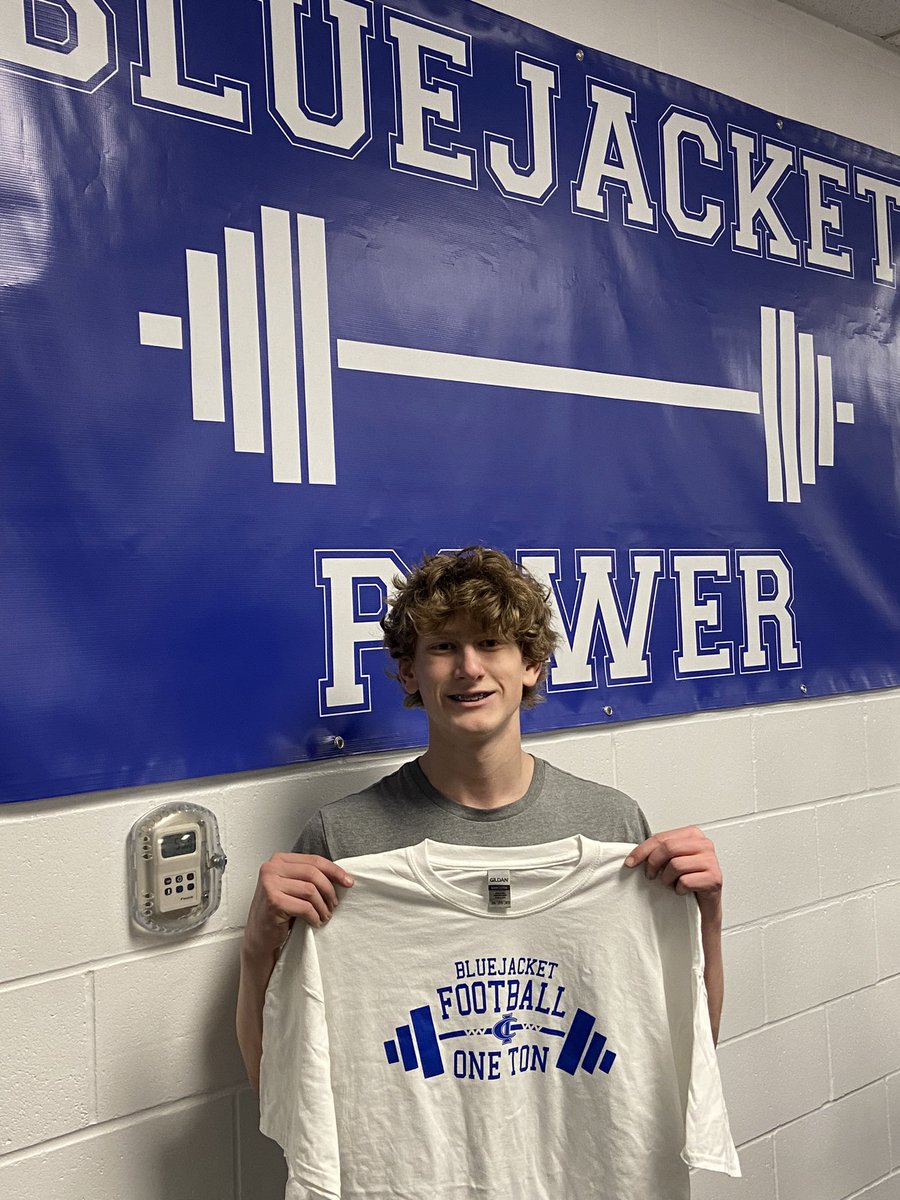 BluejacketFB's tweet photo. Racking up awards! Piling up awards! Moving Iron! Riley, Wyatt, Alex, Hunter, Sam! #tonclub #jacketpride https://t.co/ED71YRgnRO