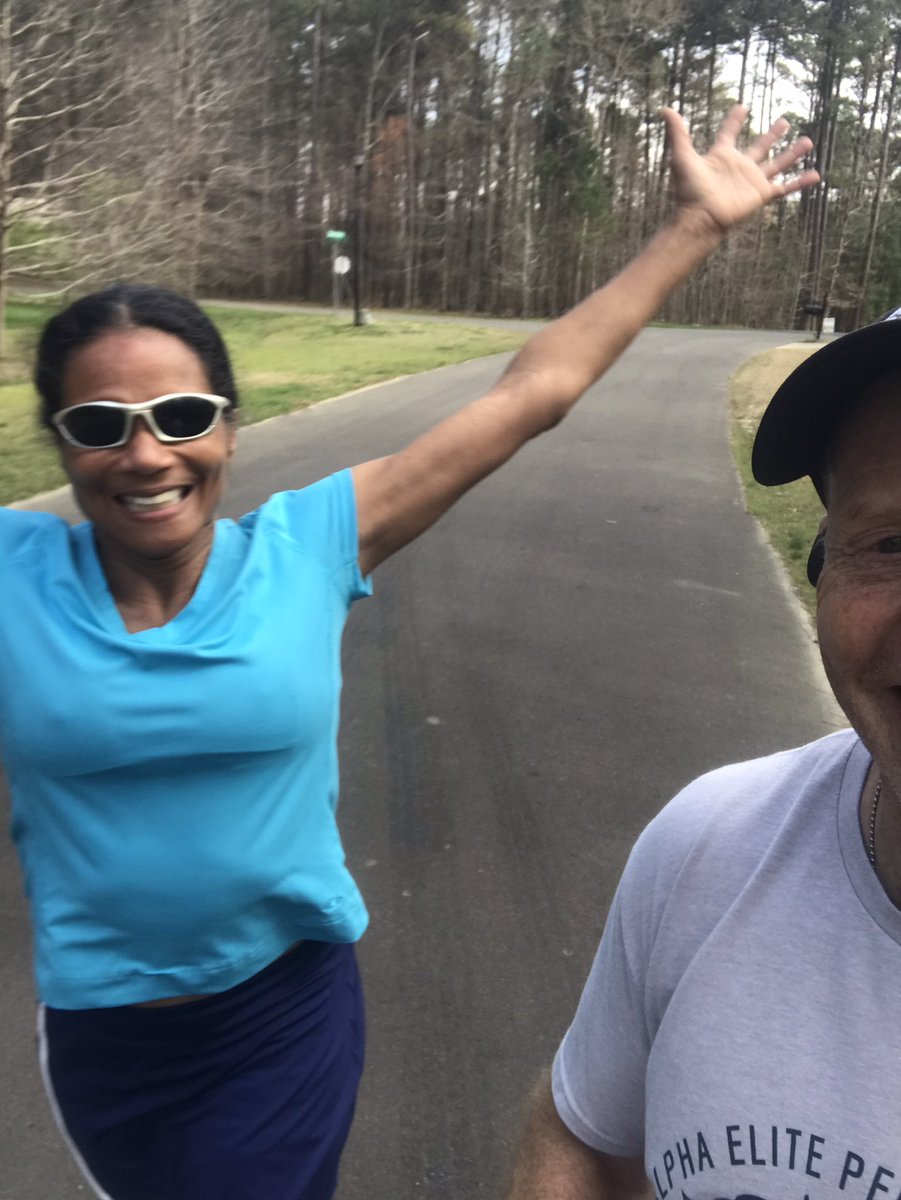 genom813's tweet photo. When the GF kicks your a** on the run. #ruchat #fastwomen https://t.co/yGEYJtf4Hu