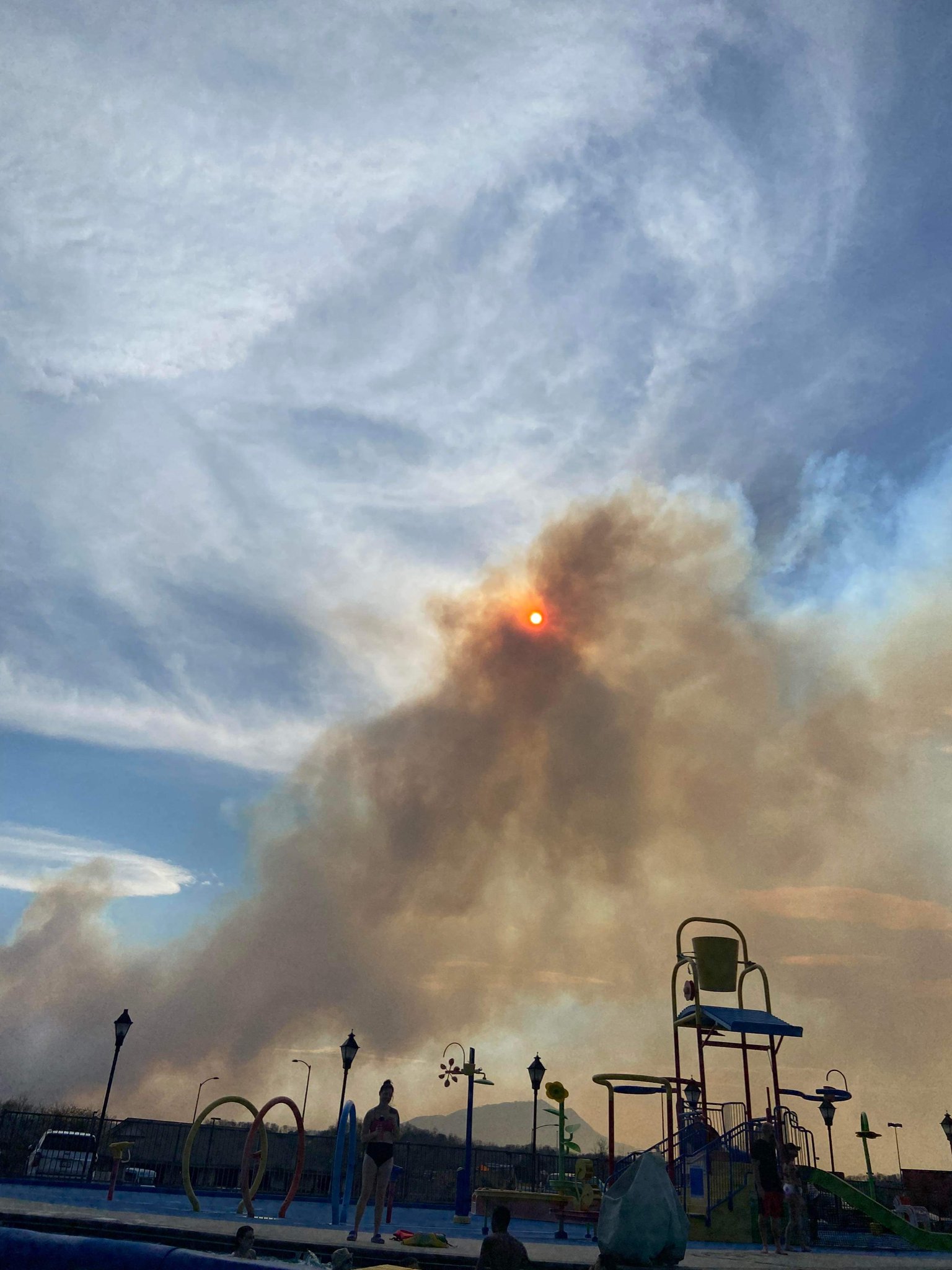 James Spann on Twitter "Wildfire spreading near Wears Valley TN (near