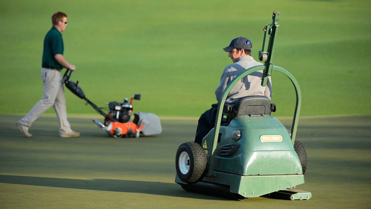 DomsBurnerAcc's tweet photo. @c_woods12 I hope the dude rolling the greens sees this 🍿#sixputt https://t.co/2KewmeM8eI