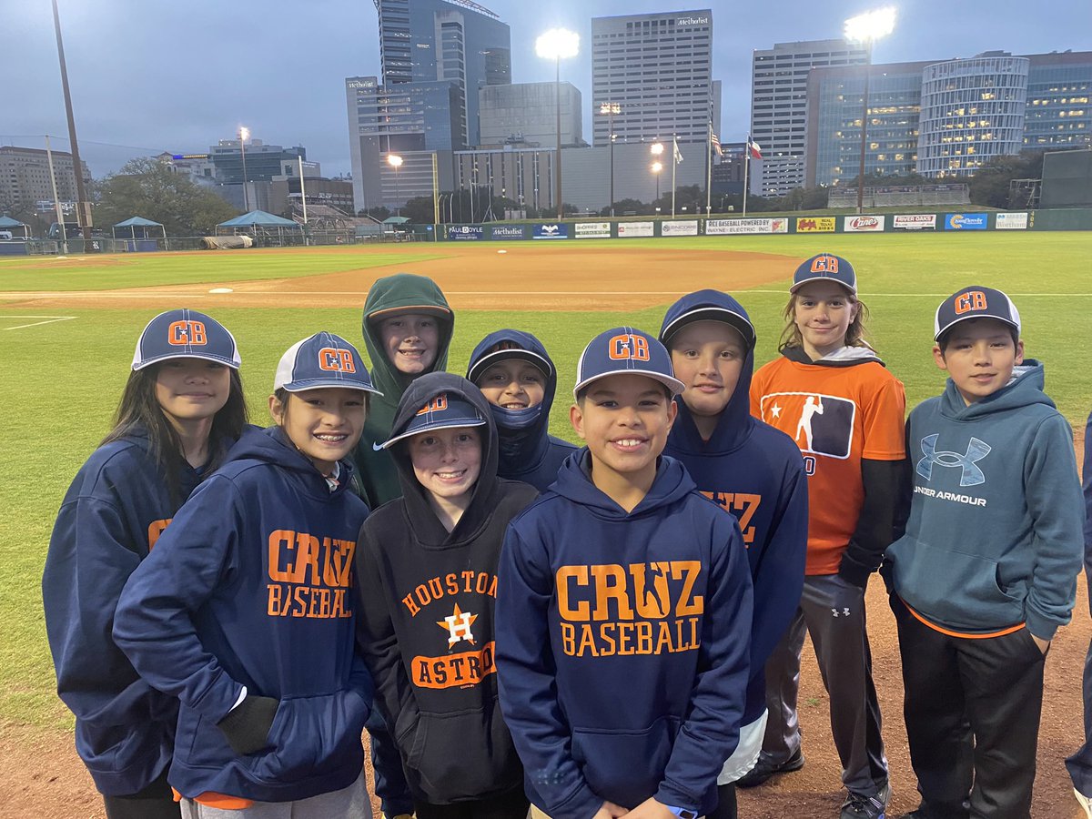 CruzBaseball's tweet photo. Come out next week to a @RiceBaseball game and support our boys at #CruzBaseball. Click the link and purchase your tickets today! April 5th vs @HBUHuskiesBSB https://t.co/VsRVFwXYOi https://t.co/bZP77qVAon