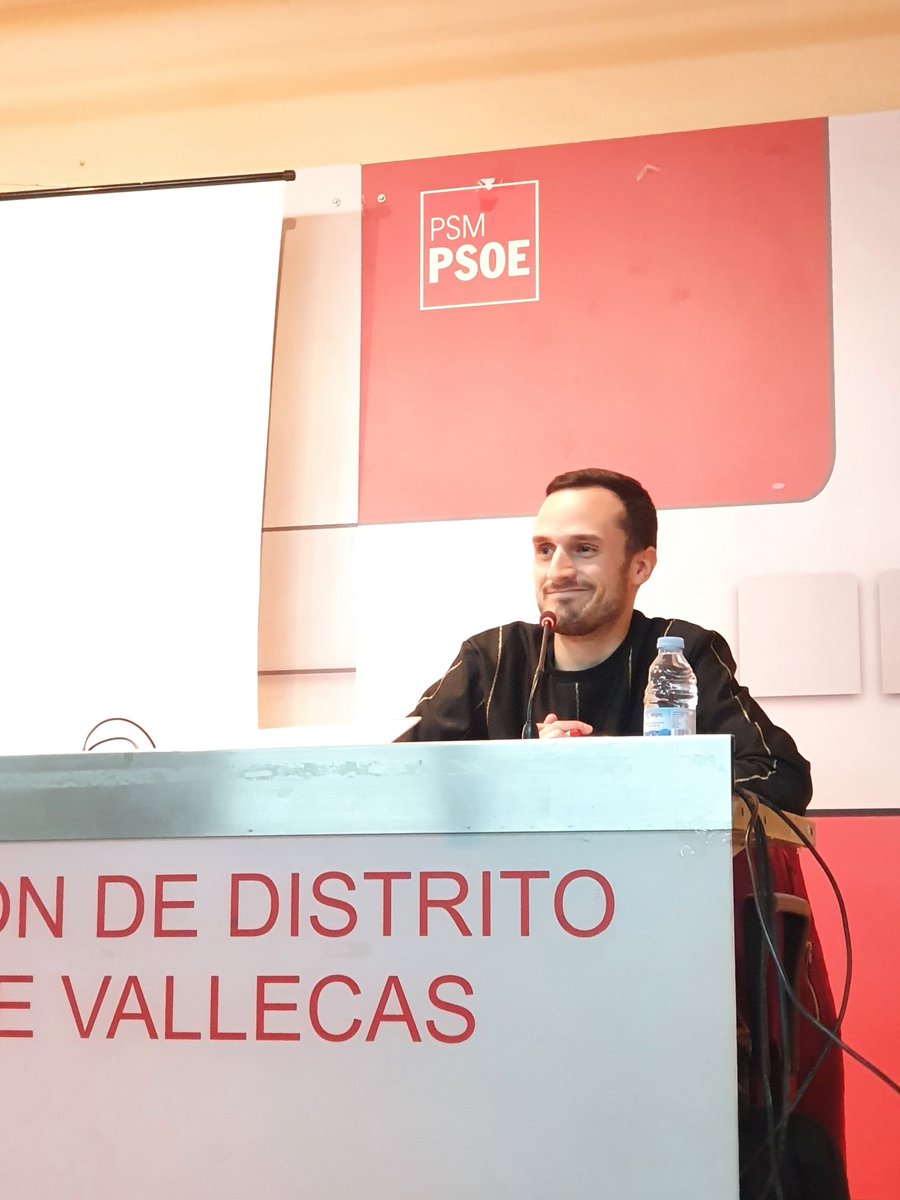 EnmaLopez's tweet photo. Hoy hemos soñado en Puente de Vallecas con #Parque30 junto a @giraldeo.
¿Qué es Parque 30? Su idea maravillosa de convertir la M30 en un gran parque. ¡Imagináos la diferencia! https://t.co/l74dw8zaW6
