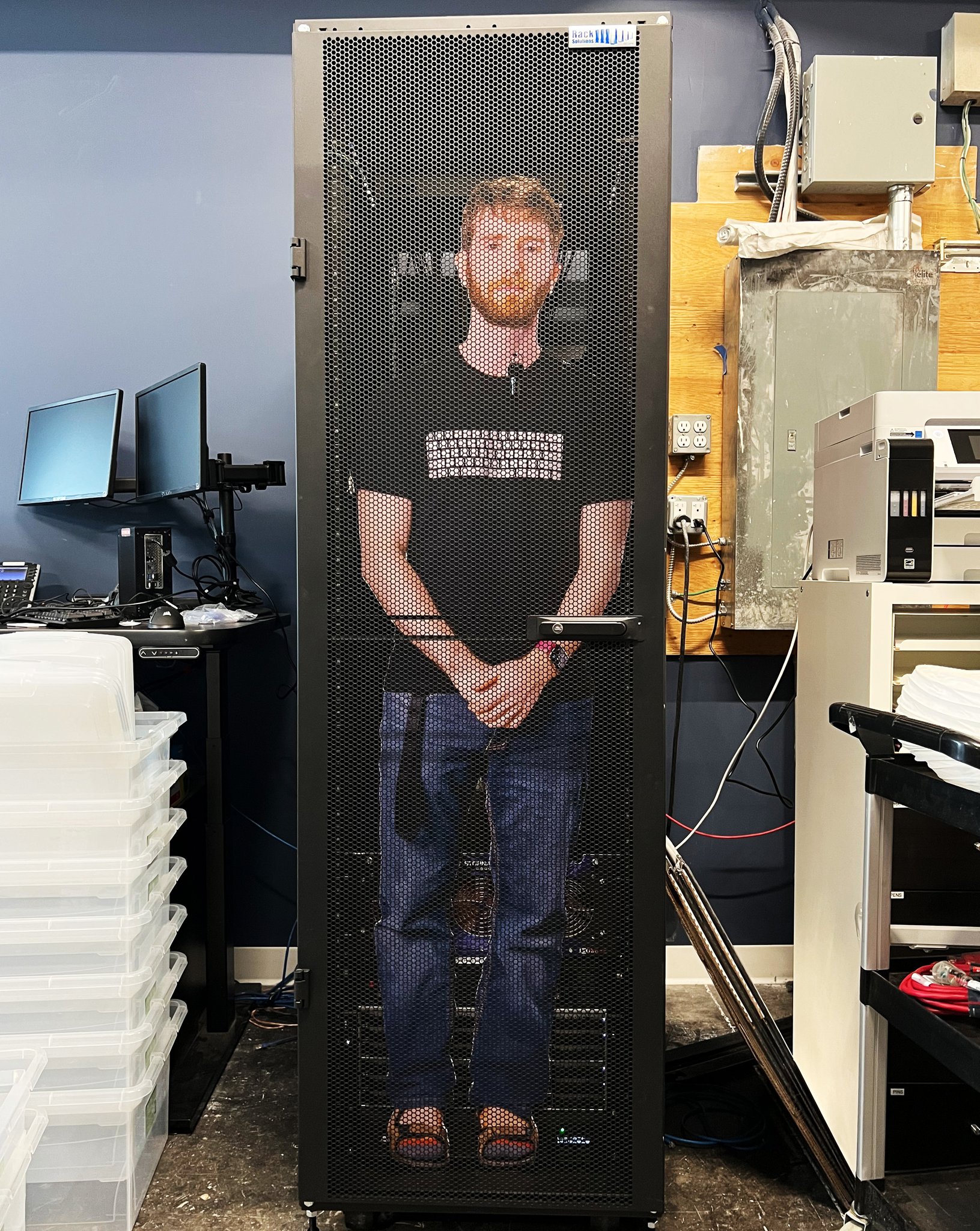 Linus Tech Tips on Twitter: 