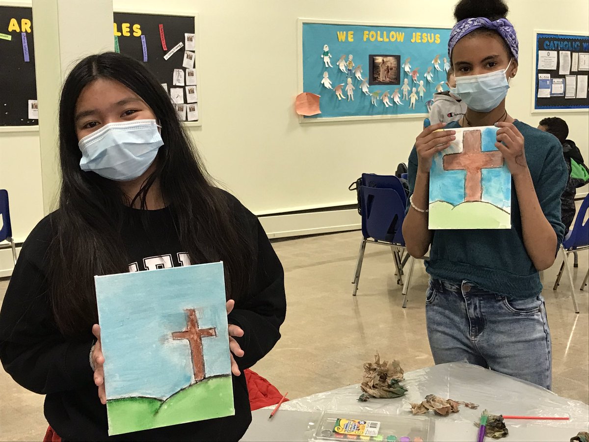 h_pecore's tweet photo. The Grade 7s had a wonderful time learning, reflecting, and rejoicing during our Confirmation retreat as they prepare to receive God’s gifts and bear witness through our faith. @kyrie_meyer @stjosephguelph https://t.co/IpRwuqBJwc