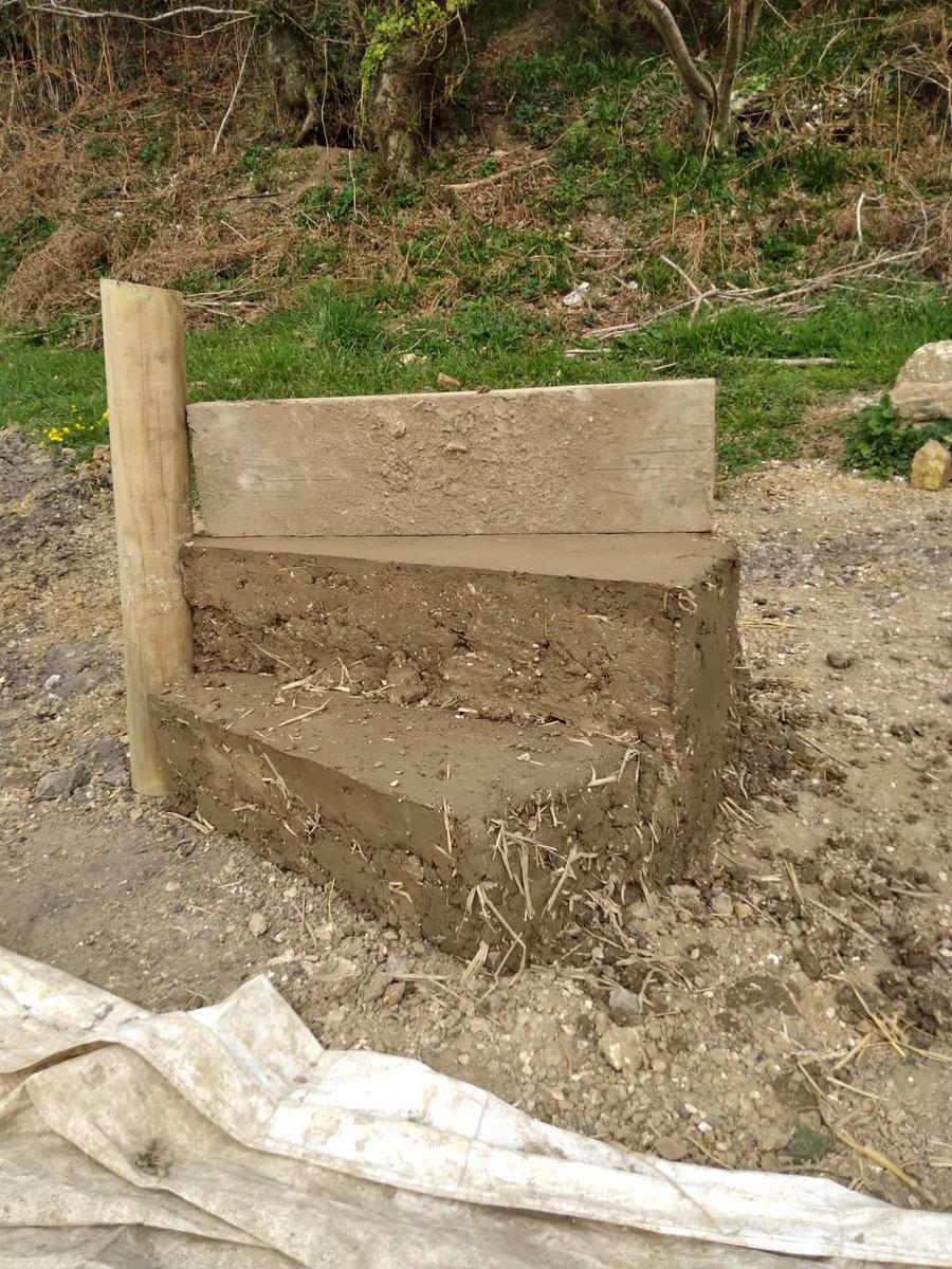 cobbuilding's tweet photo. First 4 day cob building course of the year in glorious sunshine https://t.co/DKF6NNQAtz