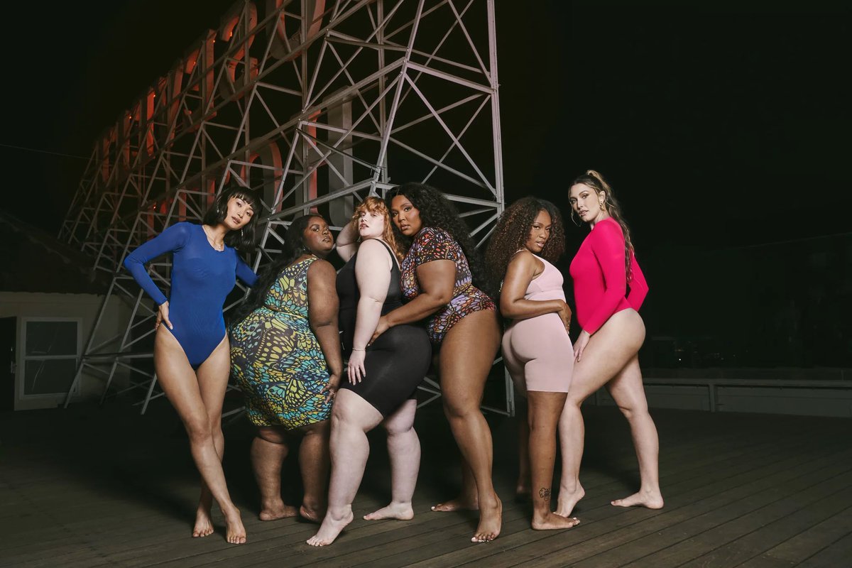 venusianhunty's tweet photo. If Lizzo can make sizes from XS to 6x other brands can too. I WILL be supporting! https://t.co/mNrHASsgic