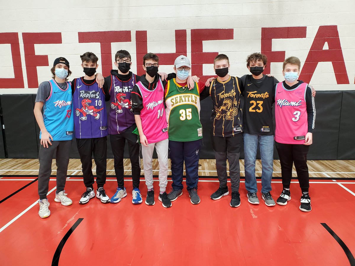 HSH_PE_Dept's tweet photo. Division C action today in dodgeball!! Such great games. Big Snipe, Barton, Motherduckers, and Piping Hot battled in some very entertaining games!! Division D will take the court tomorrow!! Don't miss it👍
@HolySpiritHS https://t.co/QOuTeS0VNh