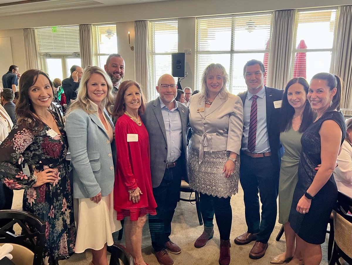 jenna_persons's tweet photo. Another great Annual Post Session Luncheon hosted by Senators @Kathleen4SWFL and @isayray .  Enjoyed visiting with so many of our community leaders in SWFL! https://t.co/x8LNLcrl1d