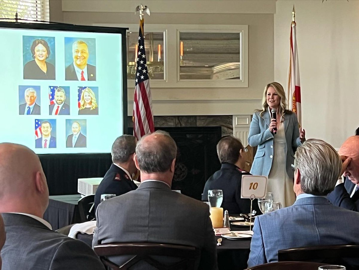 jenna_persons's tweet photo. Another great Annual Post Session Luncheon hosted by Senators @Kathleen4SWFL and @isayray .  Enjoyed visiting with so many of our community leaders in SWFL! https://t.co/x8LNLcrl1d