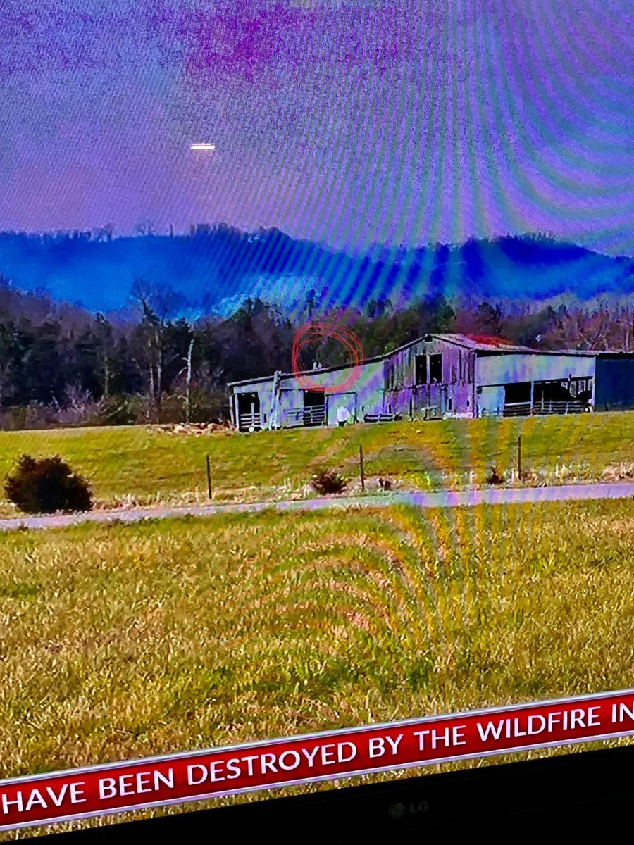 Nicholas_Clabo's tweet image. Correction: The barn and me have made the news