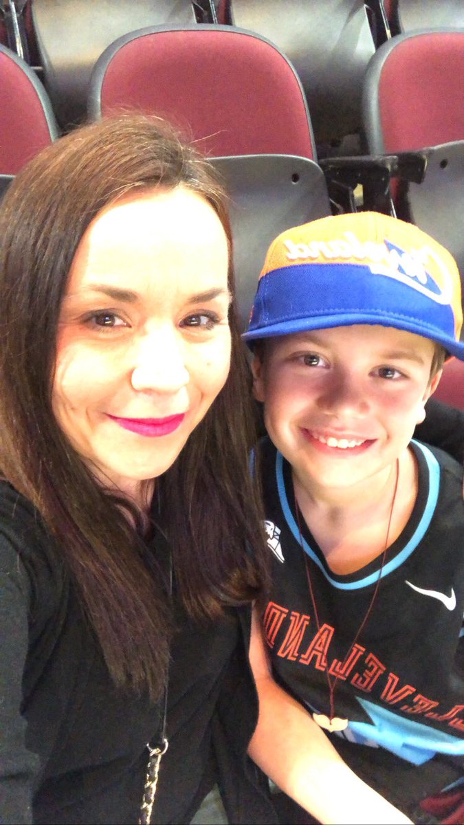 robingriz's tweet photo. @cavs we are ready to watch the team beat the Mavs tonight #LetEmKnow https://t.co/P4m4yiKVO6