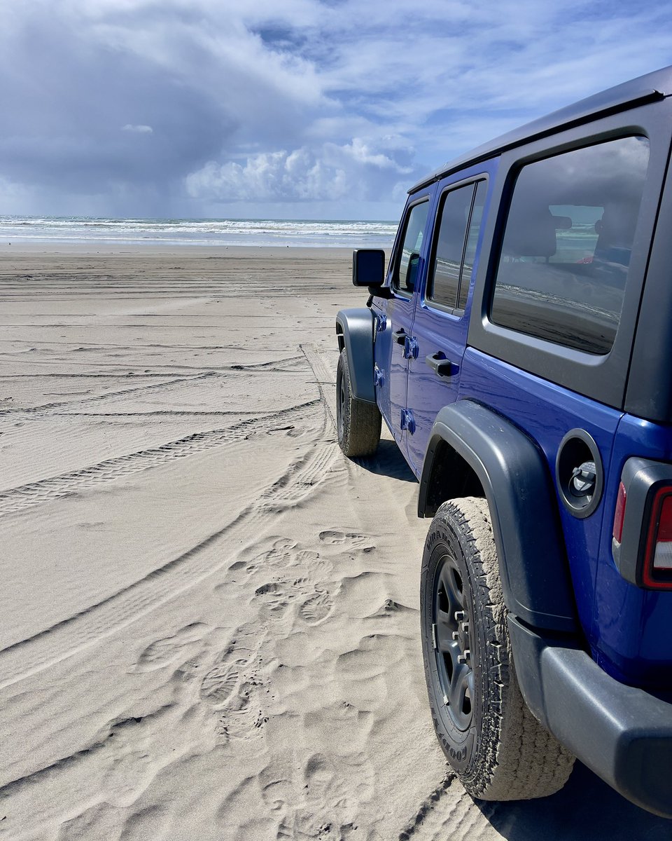 Jeep on the Beach
Del Rey Beach, Oregon

📱iPhone 12 Max Pro

#pnwadventures
#OnlyInOregon #bestoforegon #bestoforegoncoast #exploreoregon #oregon #oregoncoastline #oregonexplored #oregonisbeautiful #oregonnw #thatoregonlife #thepeoplescoast #visitoregon